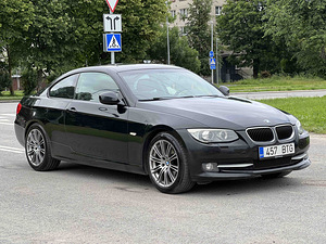 BMW 320D (2 foto / 10)