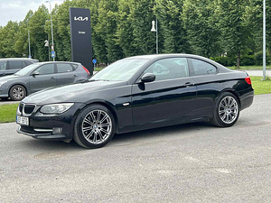 BMW 320D (1 foto / 10)