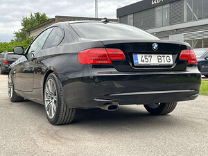BMW 320D (8 foto / 10)