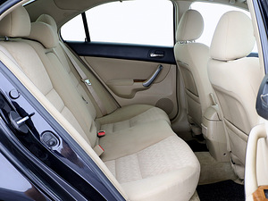 Honda Accord Facelift ATM 2.4 140kW (7 фото из 7)