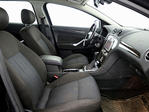 Ford Mondeo Ghia ATM 2.0 TDCi 96kW (6 фото из 7)