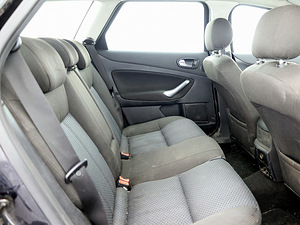 Ford Mondeo Ghia ATM 2.0 TDCi 96kW (7 фото из 7)