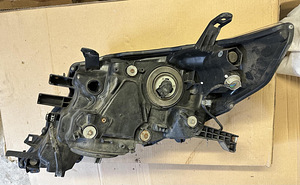 Land Cruiser 150 - 8118560J20 / 8114560J20 (4 фото из 4)