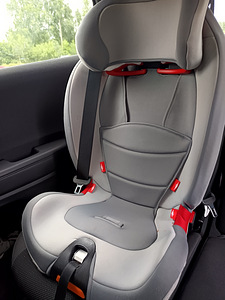 Chicco Gro-up 123 (9-36 kg) turvatool (4 foto / 5)
