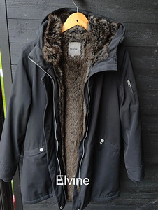 Продаётся зимняя куртка фирмы Elvine, размер M (1 фото из 3)