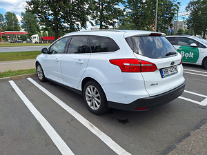 Ford Focus (7 фото из 15)