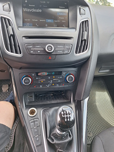 Ford Focus (12 фото из 15)