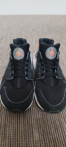 Tossud 40 Nike Air Huarache jalanõud (3 foto / 6)