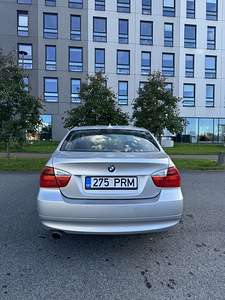 BMW 320i 2006 (3 фото из 9)