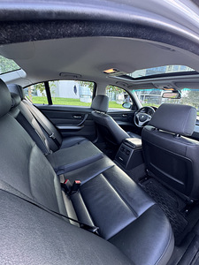 BMW 320i 2006 (8 фото из 9)