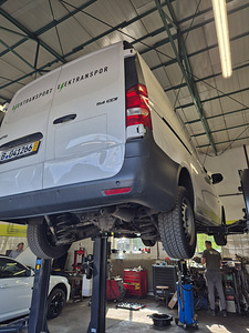 Mersedes Bens Vito 2020g (11 foto / 12)