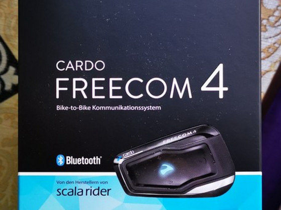 Cardo Freecom 4