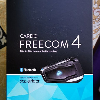 Cardo Freecom 4