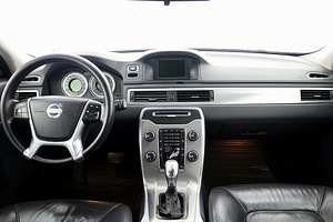 Volvo V70 Summum Facelift ATM 2.0 157kW (5 фото из 7)