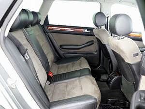 Audi Allroad Comfortline Quattro ATM 2.5 TDI 132kW (7 фото из 7)