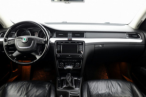 Skoda Superb Highline ATM 2.0 TDI 125kW (5 фото из 7)