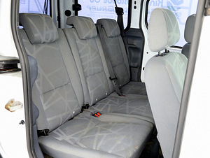 Ford Tourneo Connect Facelift 1.8 TDCi 66kW (7 фото из 7)