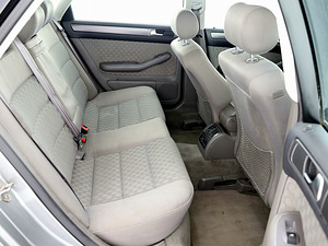 Audi A6 Comfortline Facelift ATM 2.4 125kW (7 фото из 7)