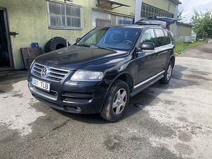 VW TOUAREG на запчасти (3 фото из 4)