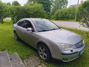 Ford Mondeo 1.8b 81kw (4 foto / 5)