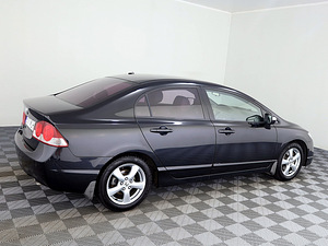 Honda Civic Elegance ATM 1.8 103kW (3 фото из 7)