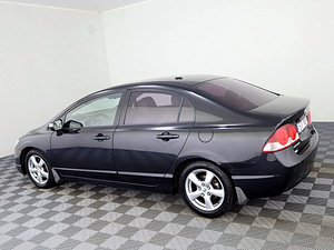 Honda Civic Elegance ATM 1.8 103kW (4 фото из 7)