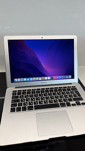 Macbook air 13 (2017) 1.6 ghz 8gb 256Gb silver v heas korras (1 foto / 6)