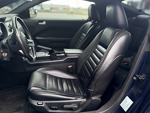 FORD MUSTANG (3 фото из 10)