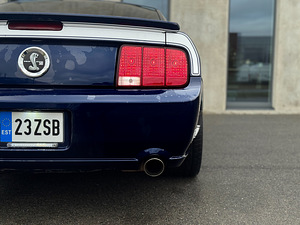 FORD MUSTANG (6 фото из 10)