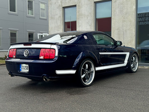 FORD MUSTANG (7 фото из 10)