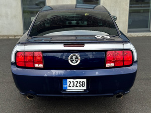 FORD MUSTANG (9 фото из 10)