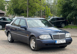 MERCEDES-BENZ C 180 (2 фото из 9)