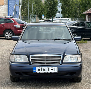 MERCEDES-BENZ C 180 (3 фото из 9)