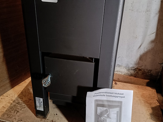 Puuküttega keris saunale