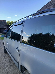 VW SHARAN (3 фото из 6)