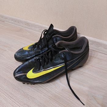 Бутсы Nike (футбольные шиповки) размер EUR 47