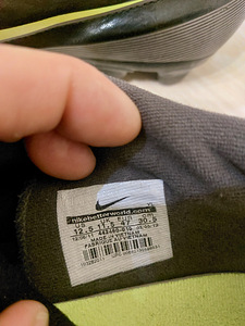 Nike jalgpallijalatsid (jalgpallinagadega) suurus EUR 47 (6 foto / 6)