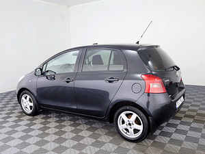 Toyota Yaris Linea Sol ATM 1.3 64kW (4 фото из 8)