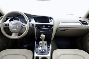 Audi A4 allroad Comfortline Quattro Facelift ATM 3.0 TDI 176kW (5 фото из 9)