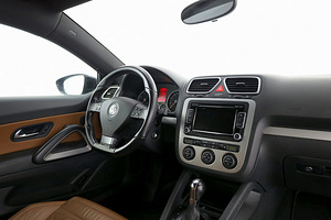 Volkswagen Scirocco Individual ATM 2.0 147kW (5 фото из 8)
