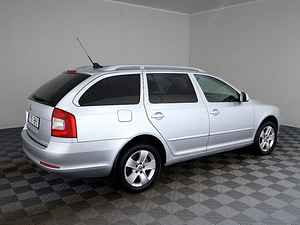 Skoda Octavia Highline Facelift ATM 2.0 TDI 103kW (3 фото из 8)