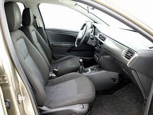 Citroen C-Elysee Elegance 1.2 53kW (6 фото из 7)