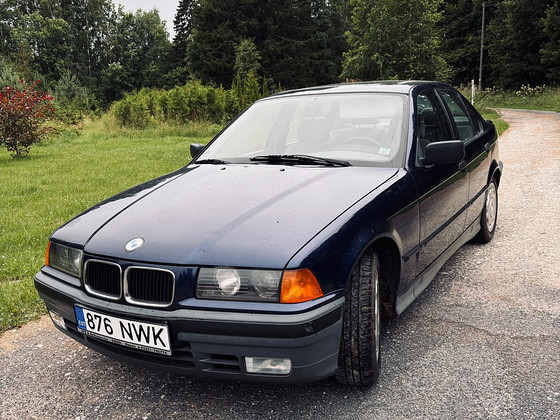BMW 318i 1992 E36