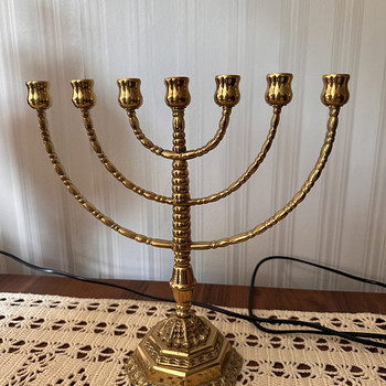 Müüa pronksist küünlajalg