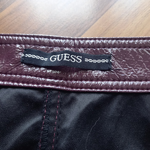 Новая юбка из искусственной кожи Guess, размер M (4 фото из 8)