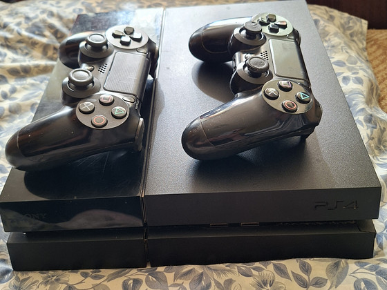 Ps4 Playstation 4 500GB + 2 pulti + 2 mängu