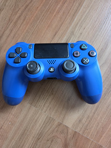 PlayStation 4 Slim 500GB komplekt (2 foto / 3)