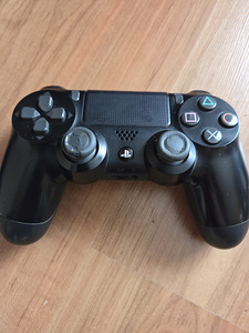 PlayStation 4 Slim 500GB komplekt (3 foto / 3)