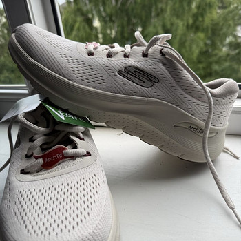 Skechers 44