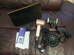 Dyson Supersonic Nural (1 foto / 3)